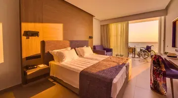 Cavo Maris Beach Hotel