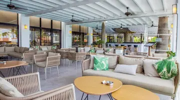 Cavo Maris Beach Hotel