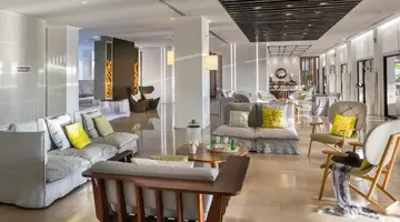 Cavo Maris Beach Hotel