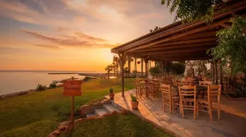 Cavo Maris Beach Hotel