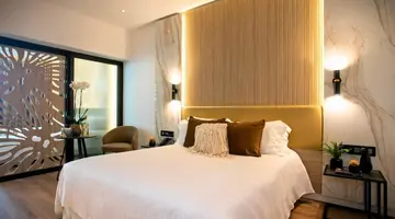 Cavo Maris Beach Hotel
