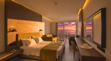 Cavo Maris Beach Hotel