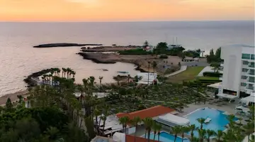 Cavo Maris Beach Hotel