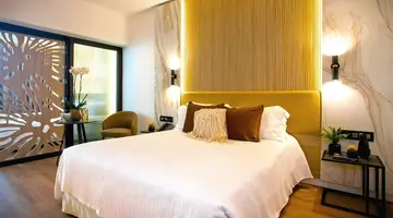 Cavo Maris Beach Hotel