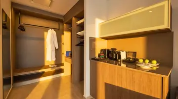 Cavo Maris Beach Hotel