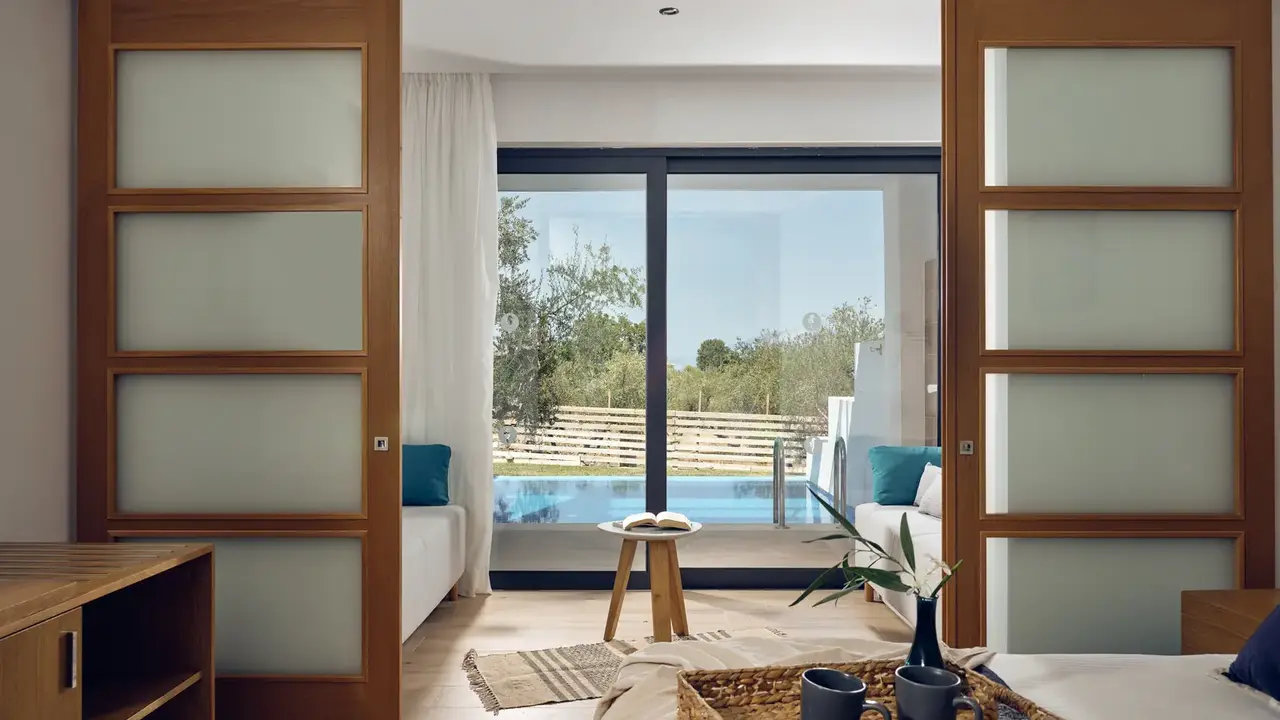 Cavo Orient Beach Hotel & Suites