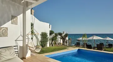 Cavo Orient Beach Hotel & Suites