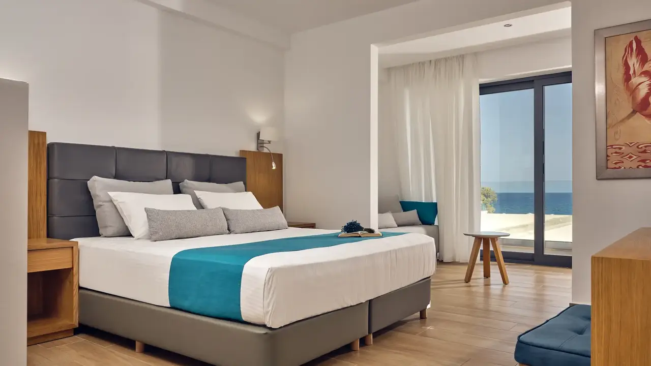 Cavo Orient Beach Hotel & Suites