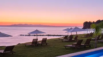 Cavo Orient Beach Hotel & Suites