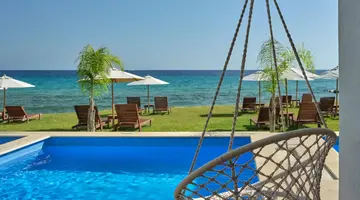 Cavo Orient Beach Hotel & Suites