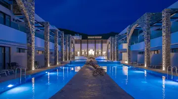 Cavo Suites