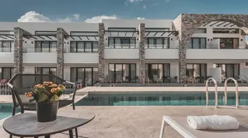 Cavo Suites