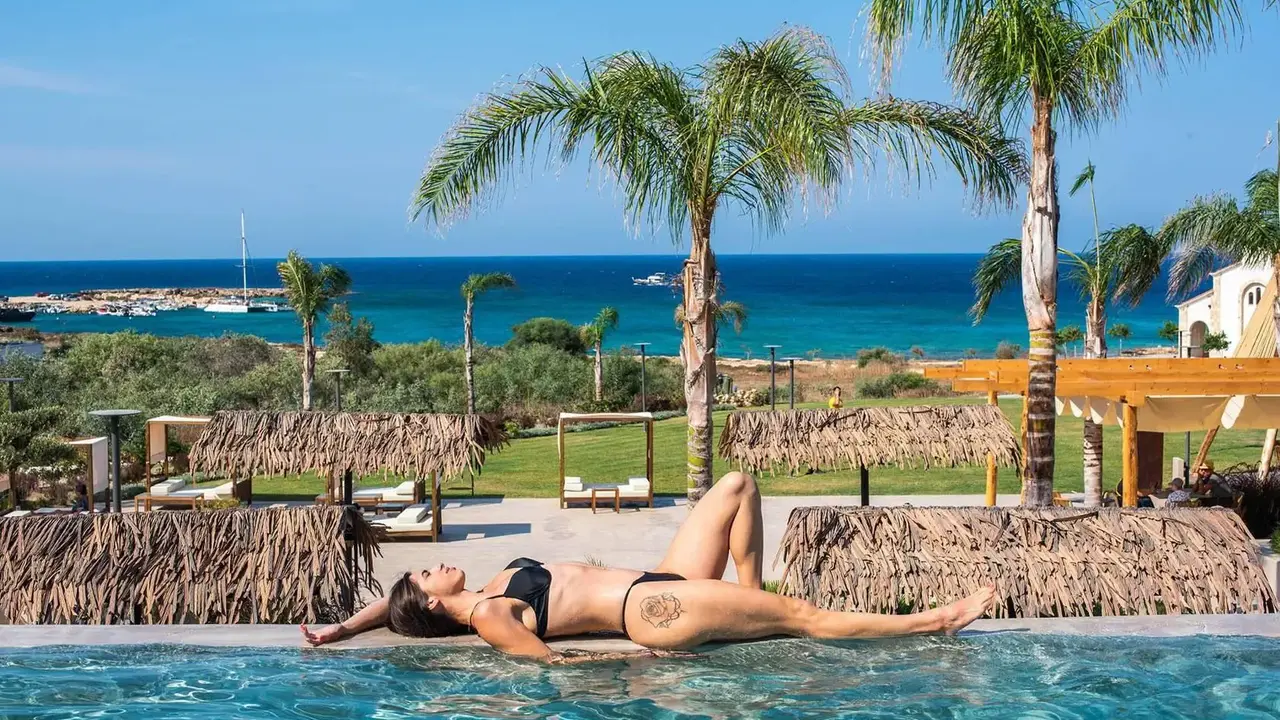 Cavo Zoe Hotel