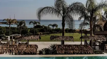 Cavo Zoe Seaside Hotel