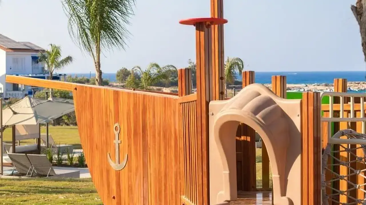 Cavo Zoe Seaside Hotel