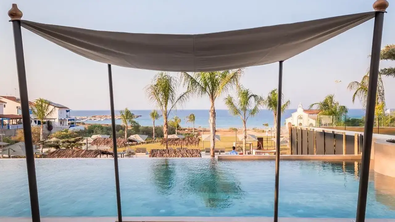 Cavo Zoe Seaside Hotel