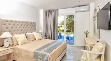 Cavomarina Beach Hotel