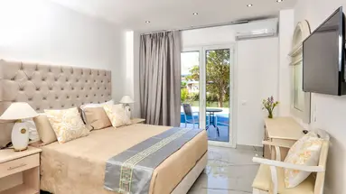 Cavomarina Beach Hotel