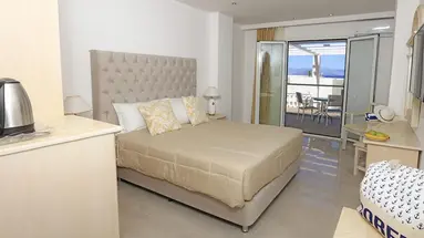 Cavomarina Beach Hotel