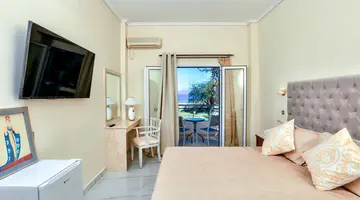 Cavomarina Beach Hotel