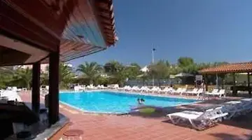 Cavomarina Beach Hotel