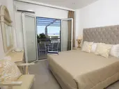 Cavomarina Beach
