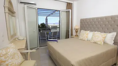 Cavomarina Beach