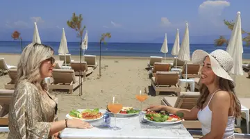 Cavomarina Beach