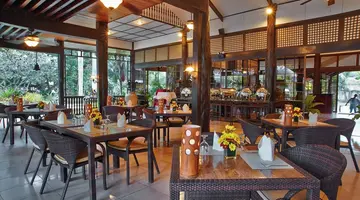 Cebu White Sands Resort & Spa