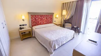 CEFALU SEA PALACE