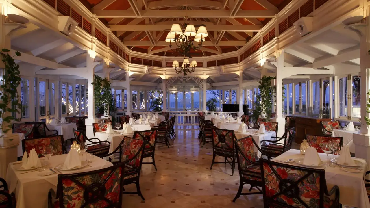 Centara Grand Beach Resort Hua Hin