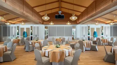 Centara Grand Lagoon Maldives
