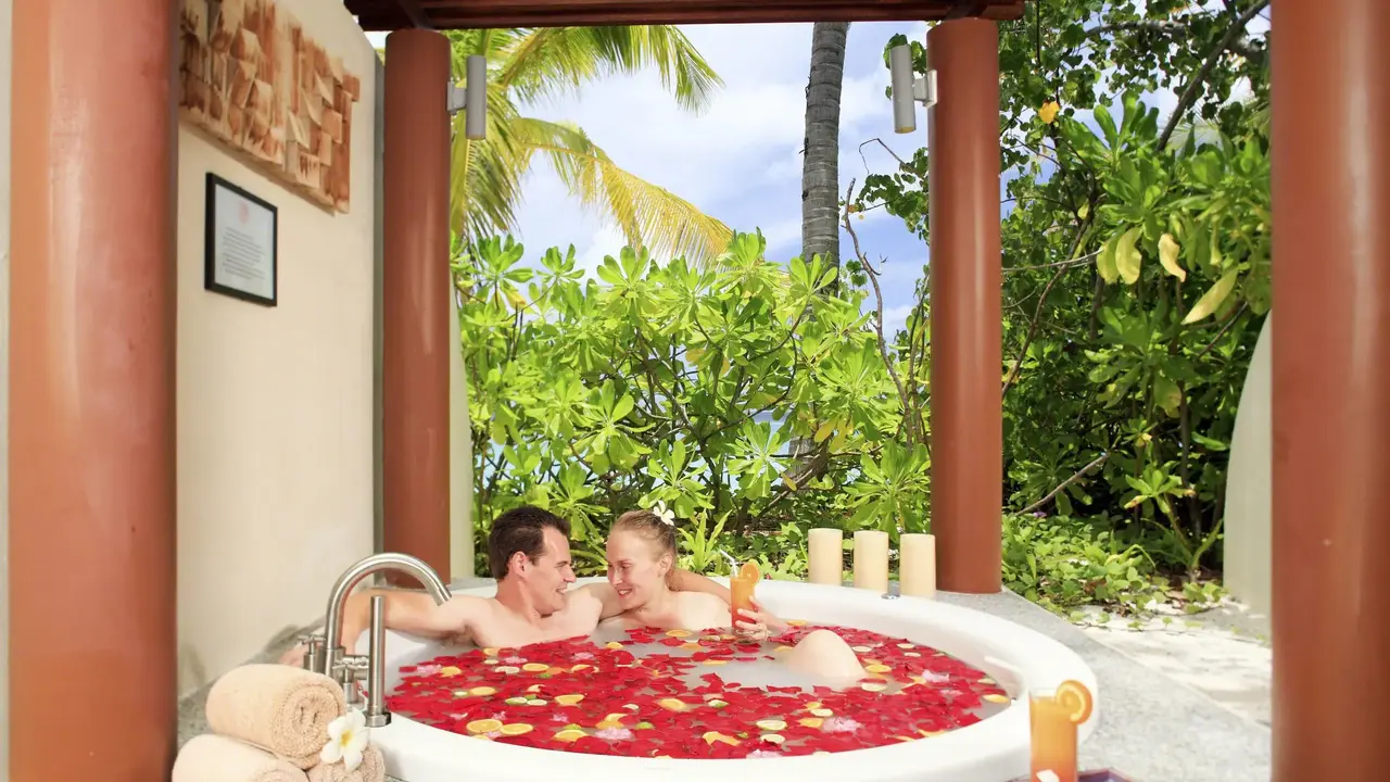 Centara Ras Fushi Resort & Spa Maldives