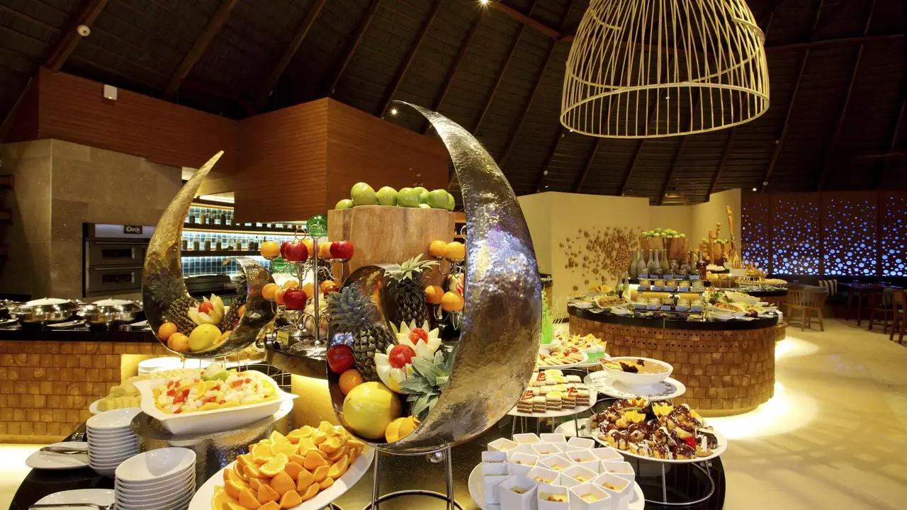 Centara Ras Fushi Resort & Spa Maldives