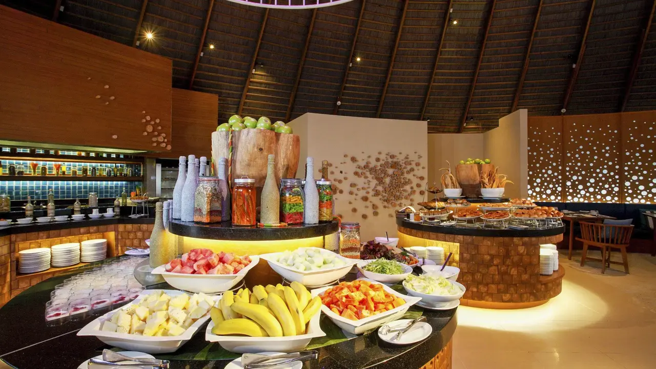 Centara Ras Fushi Resort & Spa Maldives