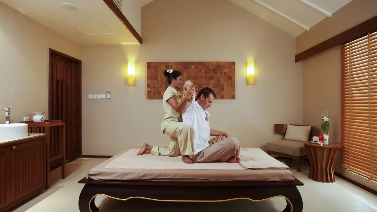 Centara Ras Fushi Resort & Spa Maldives