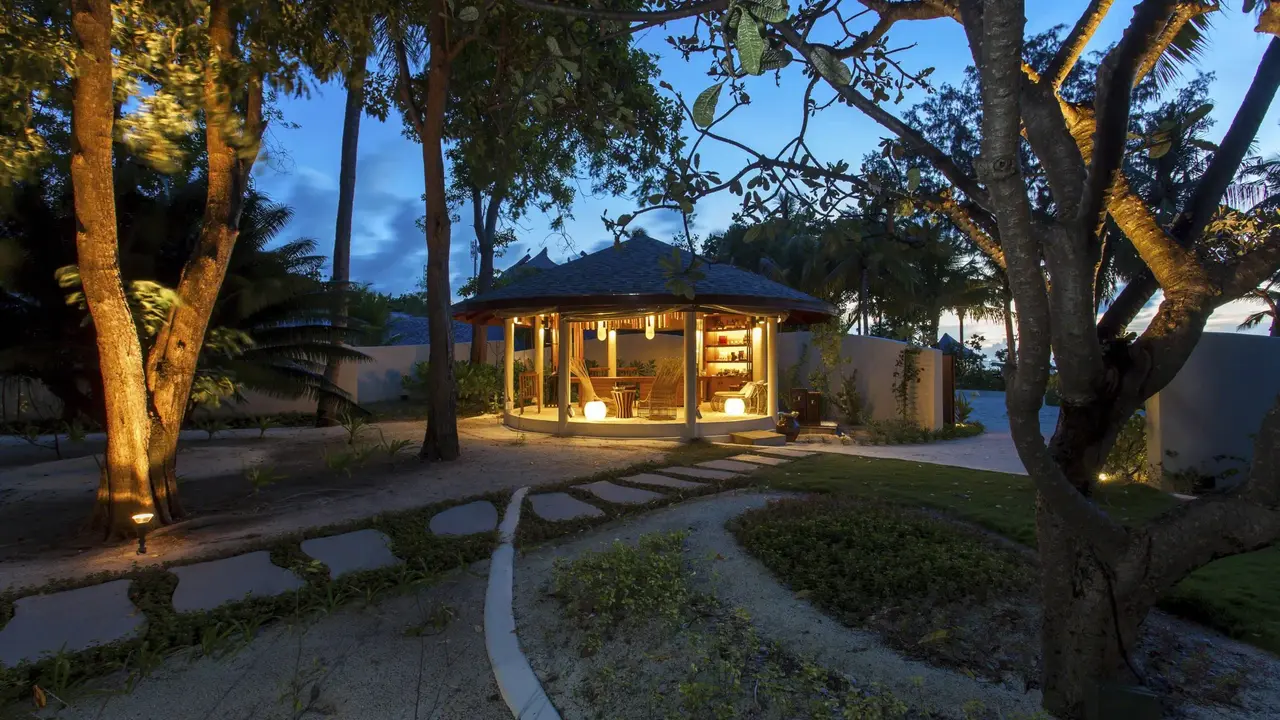 Centara Ras Fushi Resort & Spa Maldives