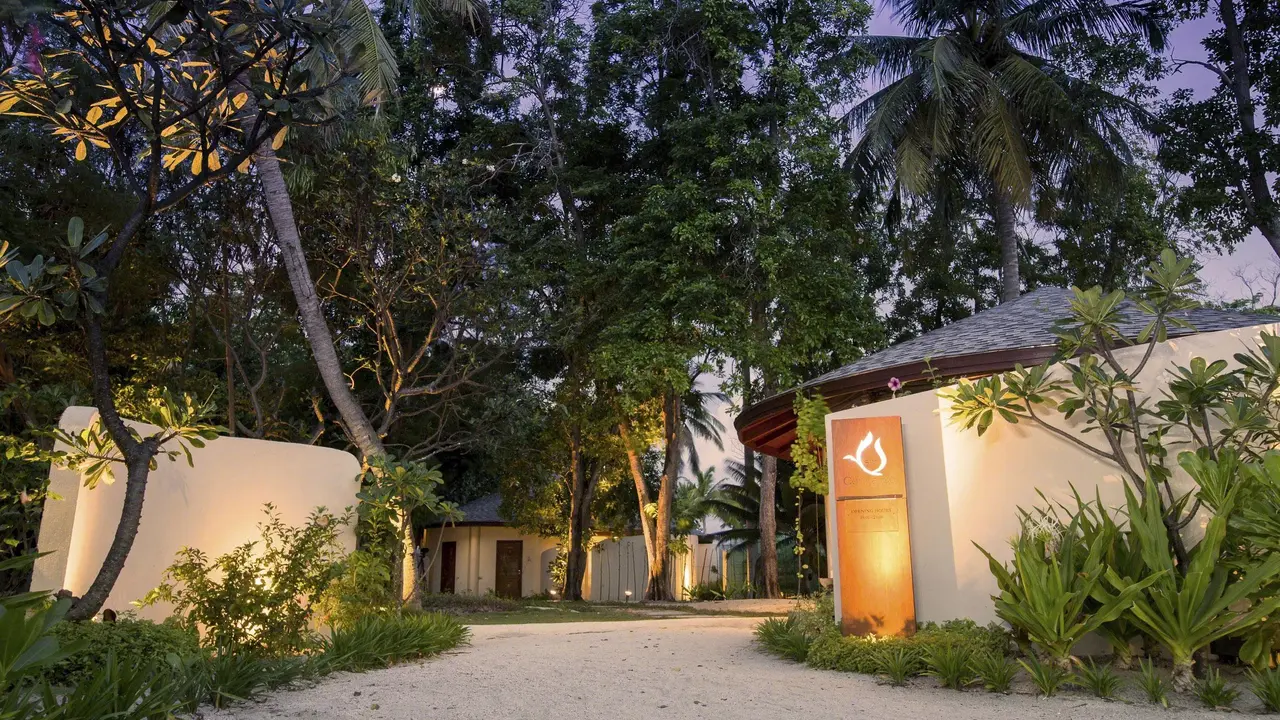 Centara Ras Fushi Resort & Spa Maldives