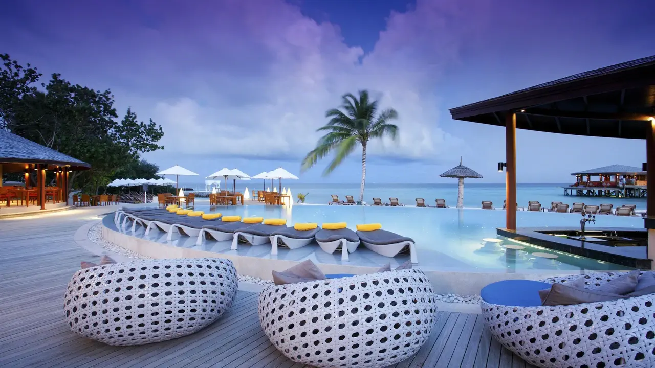 Centara Ras Fushi Resort & Spa Maldives