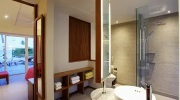 Centara Ras Fushi Resort & Spa Maldives
