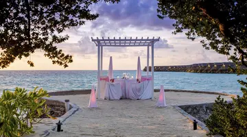 Centara Ras Fushi Resort & Spa Maldives