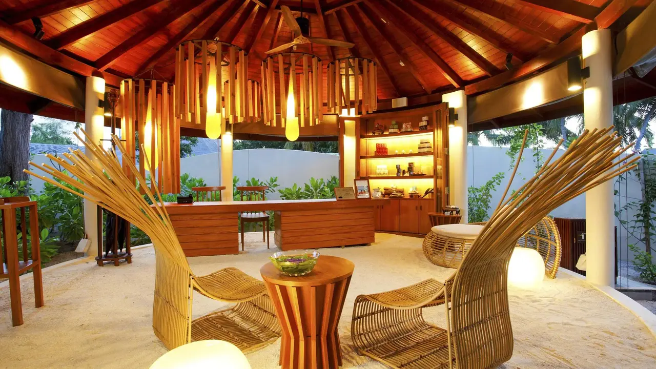 Centara Ras Fushi Resort & Spa Maldives