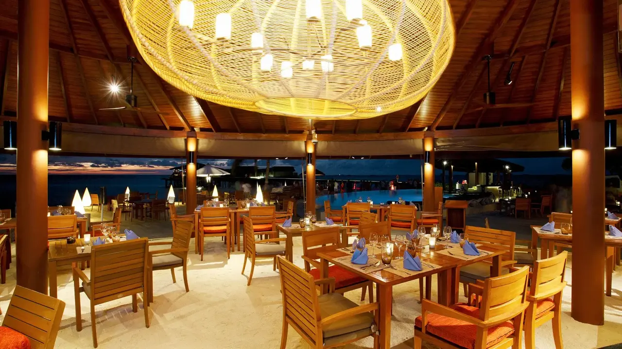 Centara Ras Fushi Resort & Spa