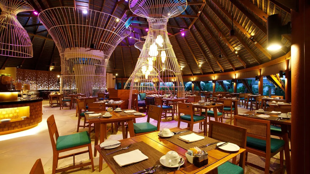 Centara Ras Fushi Resort & Spa