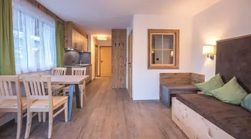 Central Hotel & Apart