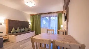 Central Hotel & Apart