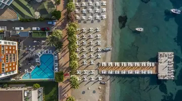 Cettia Beach Resort Hotel