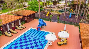 CHAMPION HOLIDAY VILLAGE