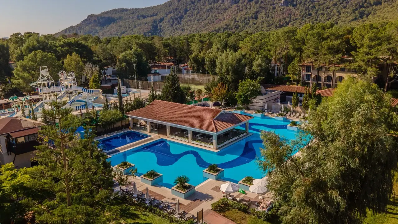 CHAMPION HOLIDAY VILLAGE