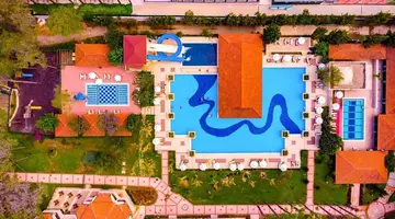 CHAMPION HOLIDAY VILLAGE